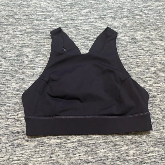 Lululemon Fast and Free Sports Bra Size 4 - Picture 2 of 3